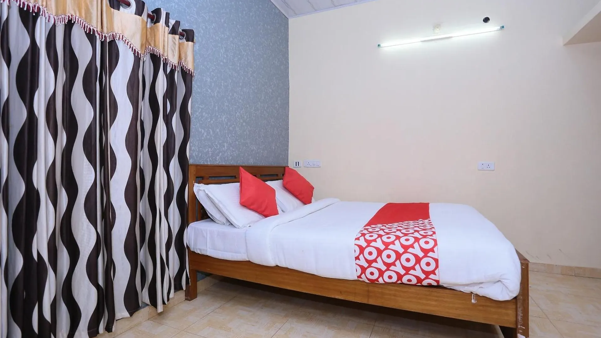 ***  Oyo Flagship Hotel Munnar Kairali Indie